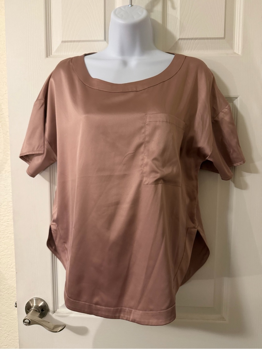 Express Satin Short Sleeve Tee - Mauve